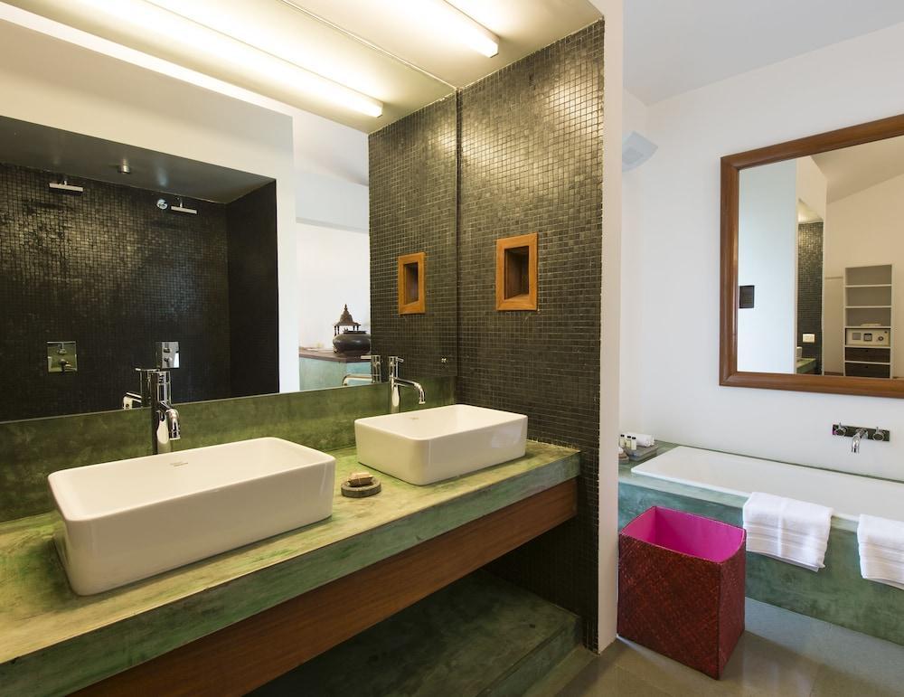 Hotel Park Plaza Panaji Exterior photo