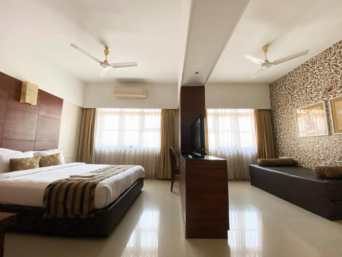 Hotel Park Plaza Panaji Exterior photo