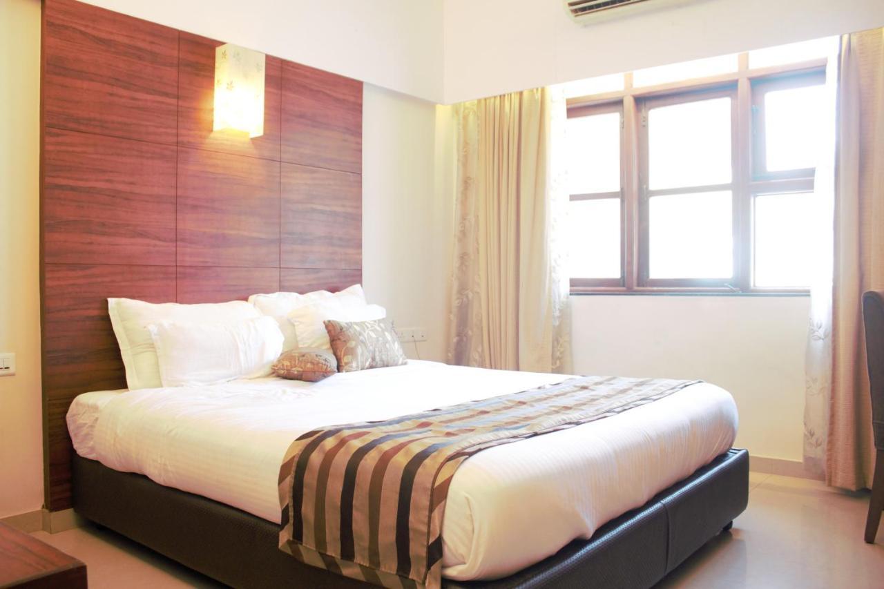 Hotel Park Plaza Panaji Exterior photo