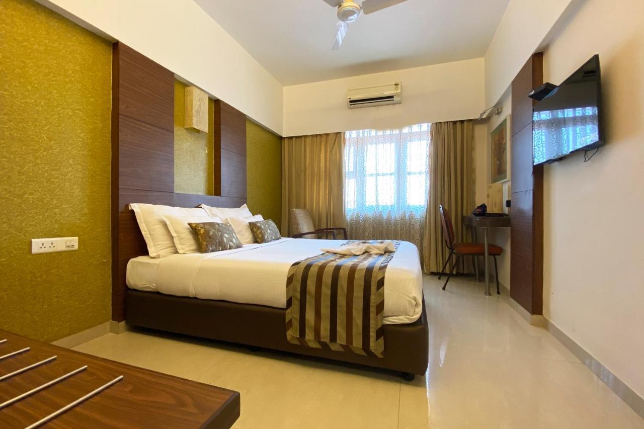 Hotel Park Plaza Panaji Exterior photo
