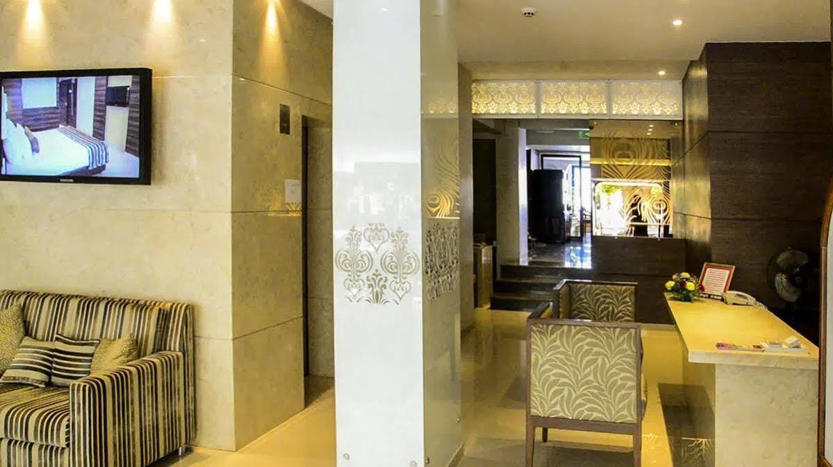 Hotel Park Plaza Panaji Exterior photo
